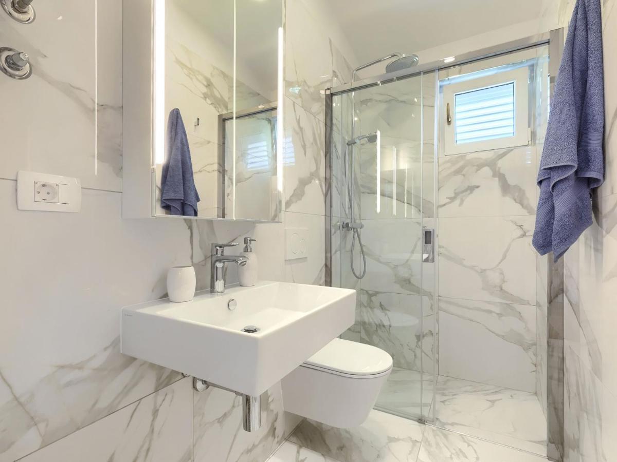 Holiday Home Punta By Interhome Umag Eksteriør billede